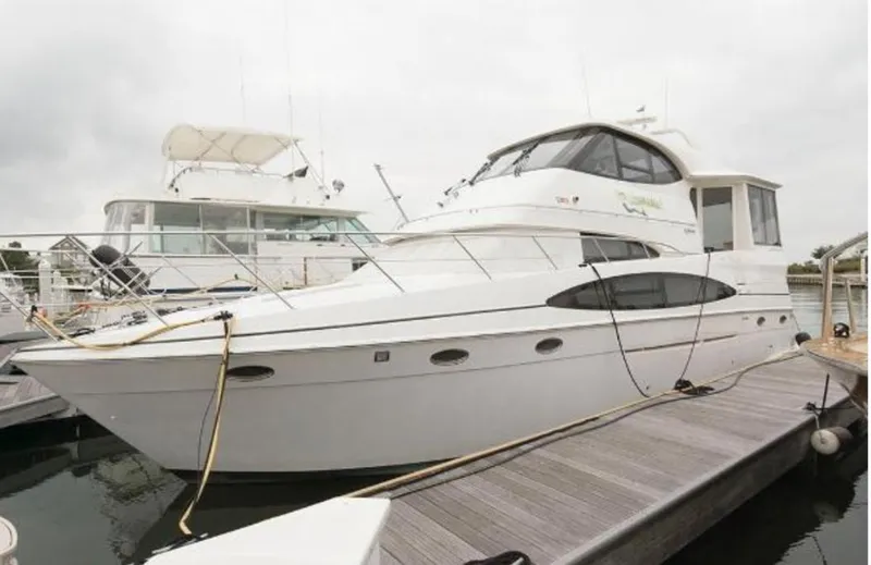 2000 Carver 506 Motor Yacht, photo 1 of 20
