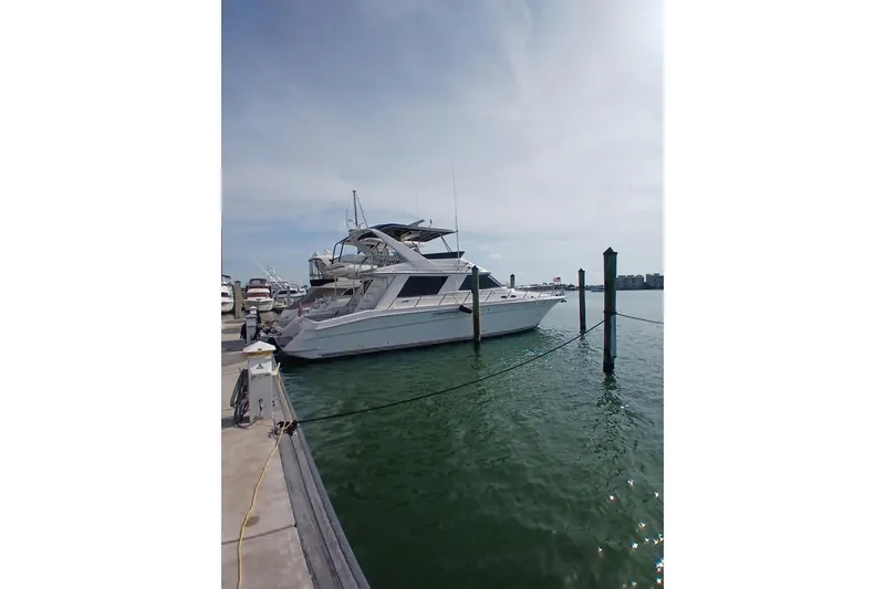 1996 Sea Ray 550 Sedan Bridge, photo 1 of 14