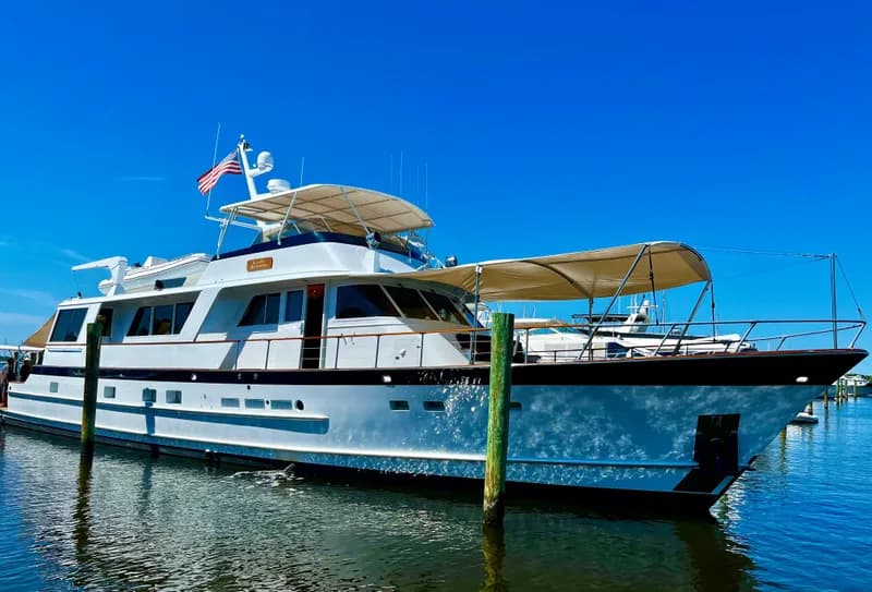 Lady Jeanne, photo 1 of 20