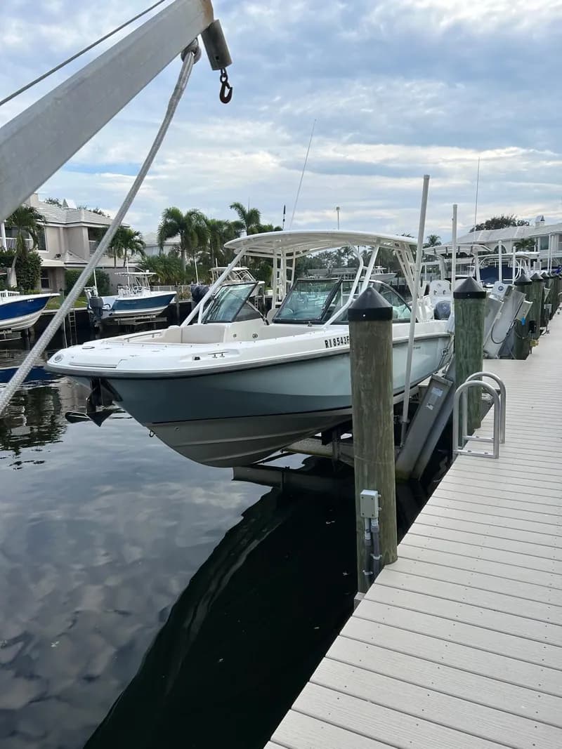 2017 Boston Whaler 270 Vantage, photo 1 of 20